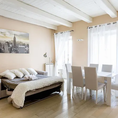 Apartment Piazza Del Popolo Rome